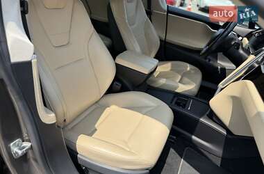 Лифтбек Tesla Model S 2016 в 