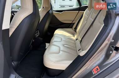 Лифтбек Tesla Model S 2016 в 