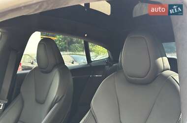 Лифтбек Tesla Model S 2022 в 