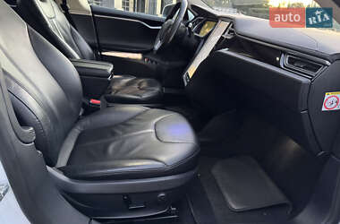 Лифтбек Tesla Model S 2014 в 