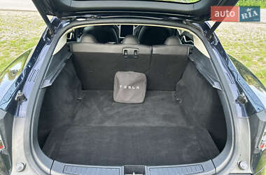 Лифтбек Tesla Model S 2013 в 