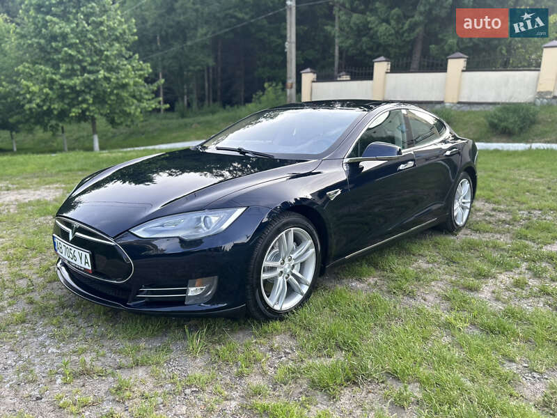 Лифтбек Tesla Model S 2013 в Виннице