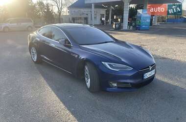 Лифтбек Tesla Model S 2016 в 