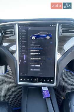 Лифтбек Tesla Model S 2016 в 