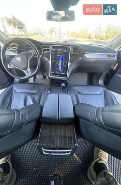 Лифтбек Tesla Model S 2016 в 