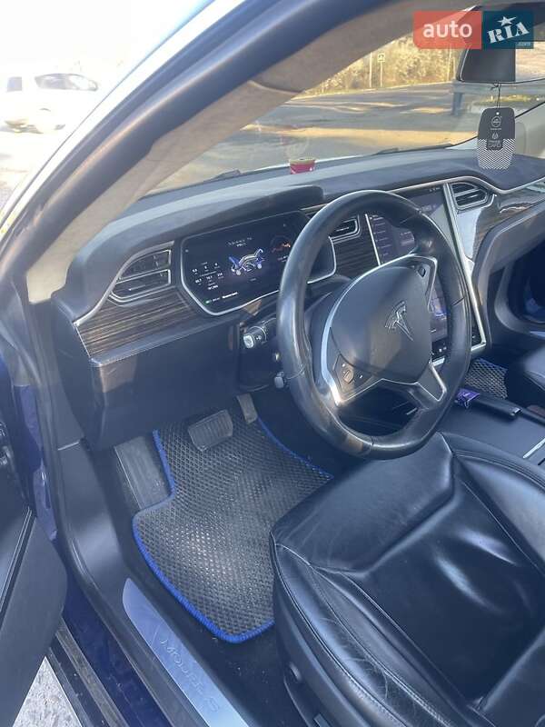 Ліфтбек Tesla Model S 2016 в Яворові