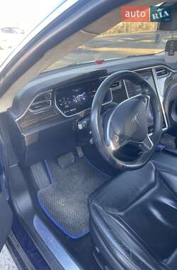 Лифтбек Tesla Model S 2016 в 