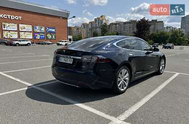 Лифтбек Tesla Model S 2013 в 