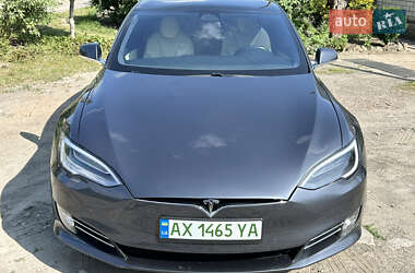 Ліфтбек Tesla Model S 2020 в 