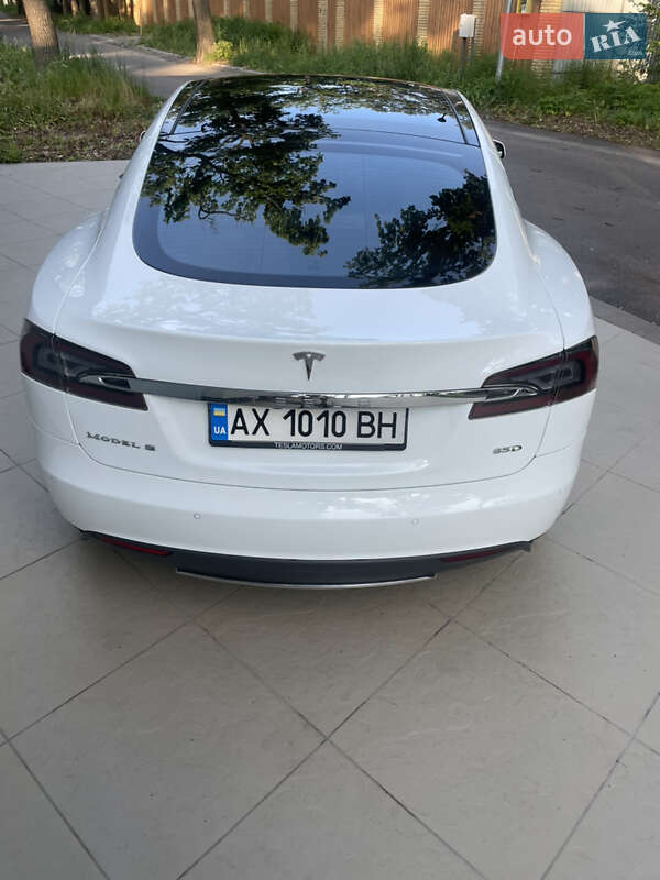 Ліфтбек Tesla Model S 2016 в Харкові
