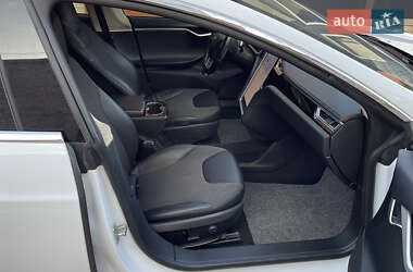 Лифтбек Tesla Model S 2014 в 