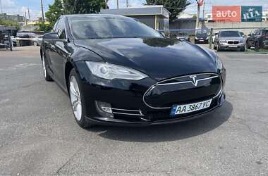 Лифтбек Tesla Model S 2014 в Киеве