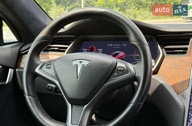 Ліфтбек Tesla Model S 2020 в 