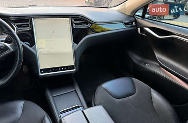 Ліфтбек Tesla Model S 2014 в 