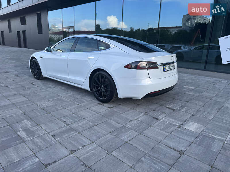 Лифтбек Tesla Model S 2020 в Киеве фото 4 Лифтбек Tesla Model S 2020 в Киеве