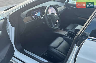 Лифтбек Tesla Model S 2020 в 