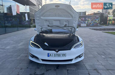 Лифтбек Tesla Model S 2020 в 