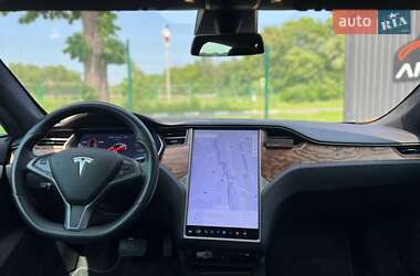 Лифтбек Tesla Model S 2019 в 