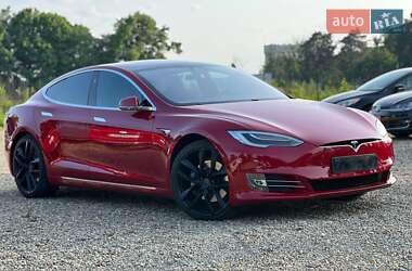 Лифтбек Tesla Model S 2019 в 
