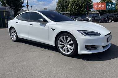 Лифтбек Tesla Model S 2017 в 