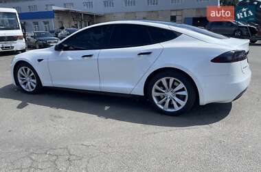 Лифтбек Tesla Model S 2017 в 