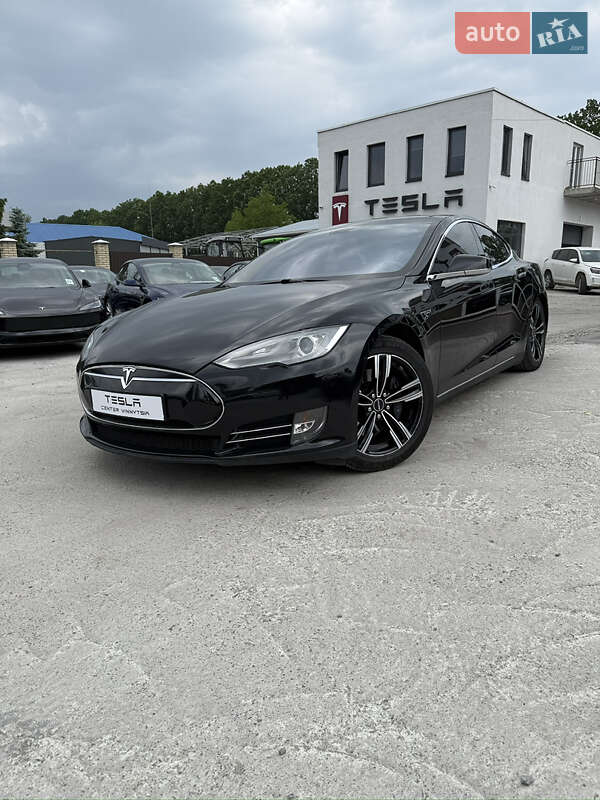 Ліфтбек Tesla Model S 2013 в Вінниці