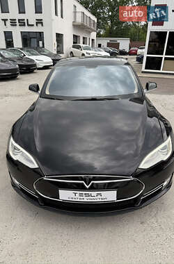 Лифтбек Tesla Model S 2013 в 