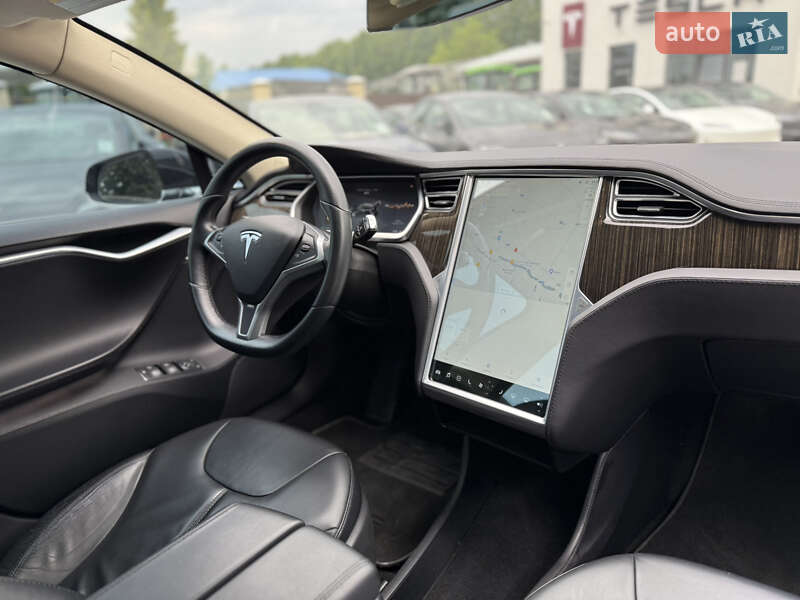 Ліфтбек Tesla Model S 2013 в Вінниці