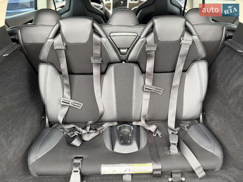 Ліфтбек Tesla Model S 2013 в Вінниці