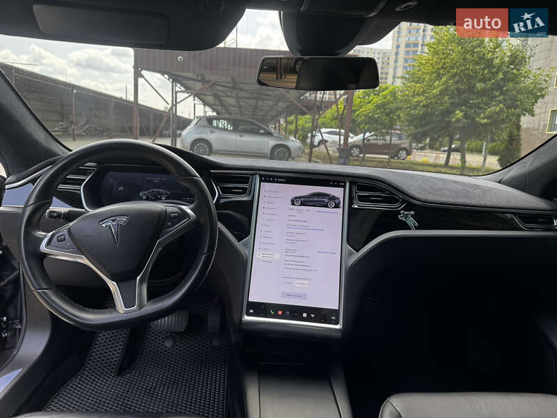 Лифтбек Tesla Model S 2016 в Одессе