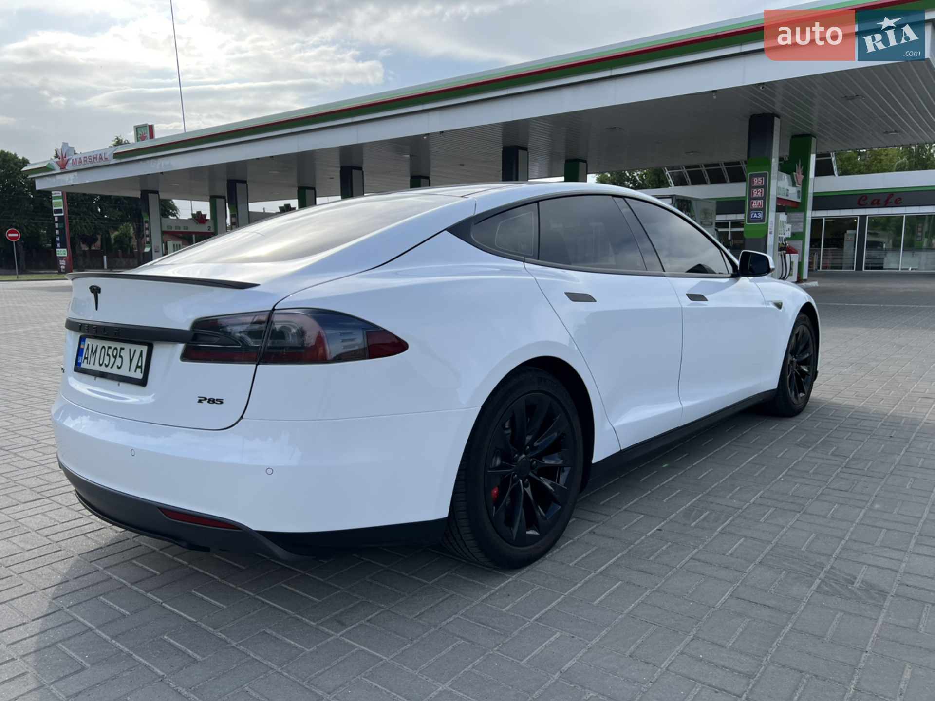 2014 Tesla Model S - мініатюра 12