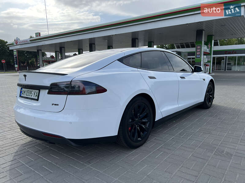 Ліфтбек Tesla Model S 2014 в Житомирі