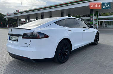 Ліфтбек Tesla Model S 2014 в 