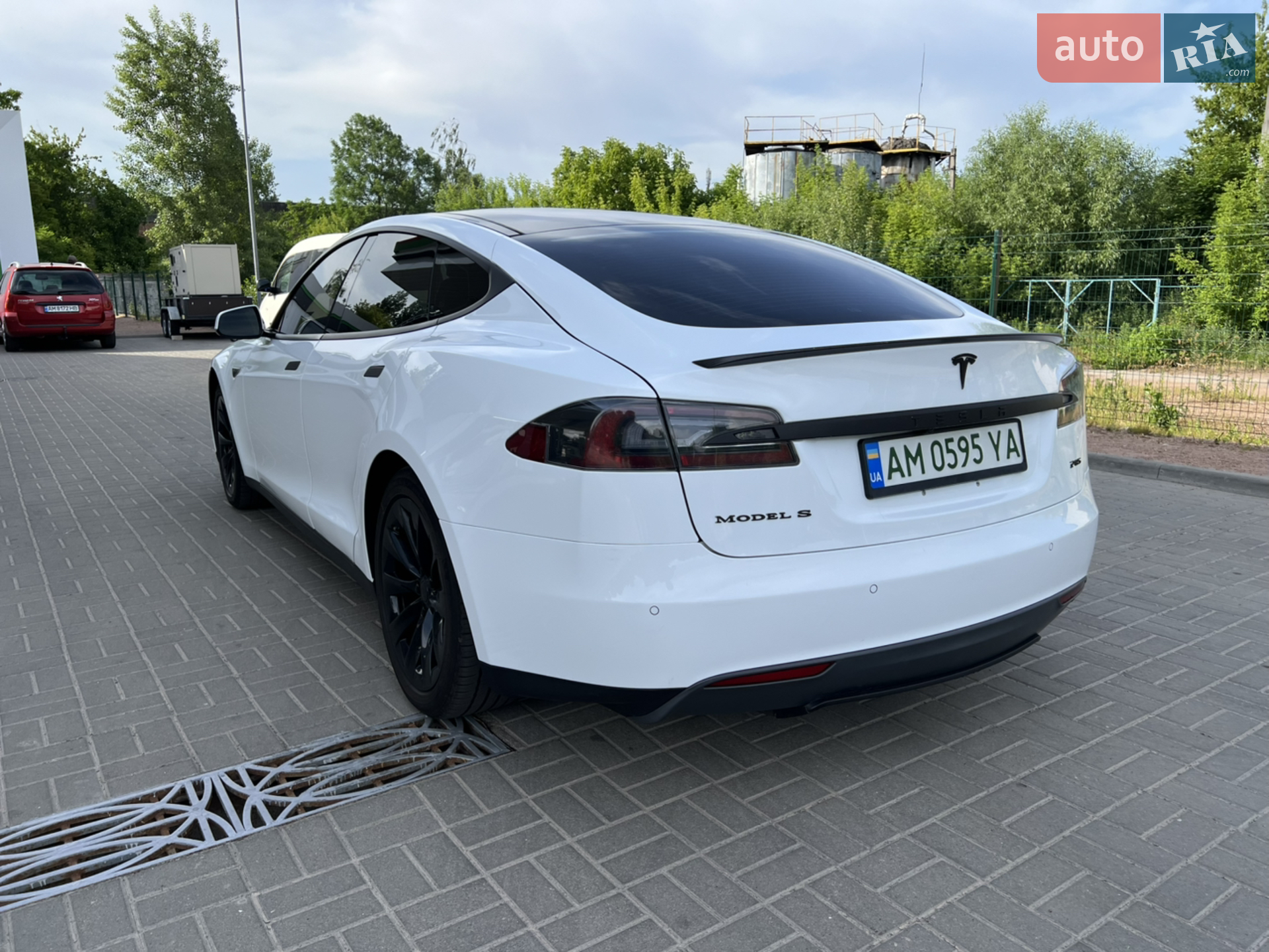 2014 Tesla Model S - мініатюра 30