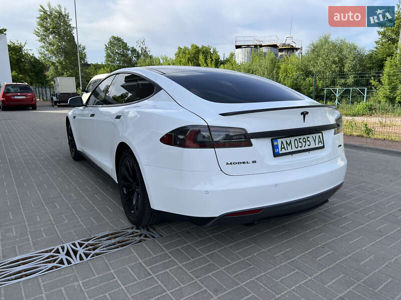 Ліфтбек Tesla Model S 2014 в Житомирі