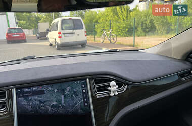 Ліфтбек Tesla Model S 2014 в 