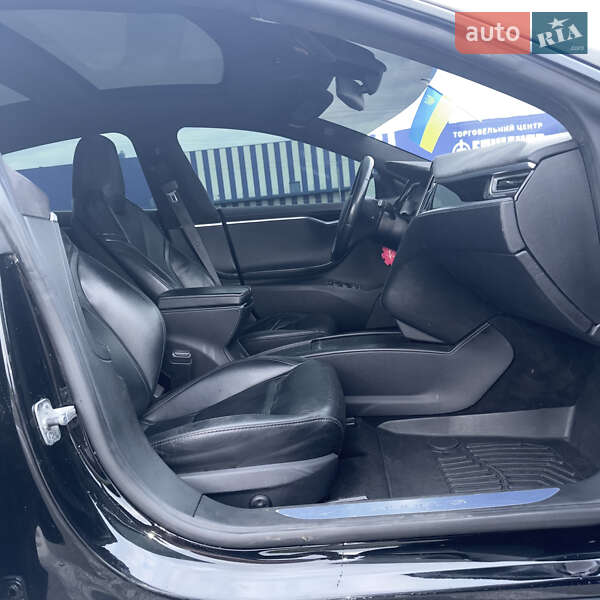 Ліфтбек Tesla Model S 2016 в Рівному
