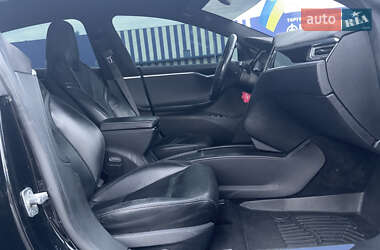 Лифтбек Tesla Model S 2016 в 