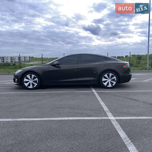 Лифтбек Tesla Model S 2016 в Ровно фото 6 Лифтбек Tesla Model S 2016 в Ровно