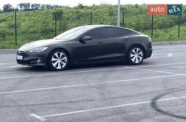 Лифтбек Tesla Model S 2016 в Ровно фото 2 Лифтбек Tesla Model S 2016 в Ровно