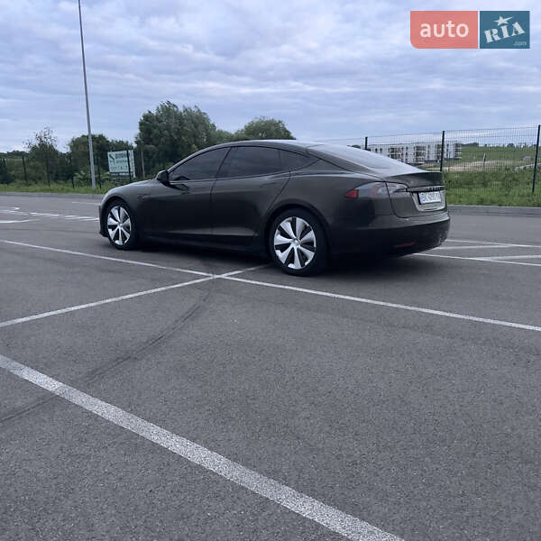 Ліфтбек Tesla Model S 2016 в Рівному
