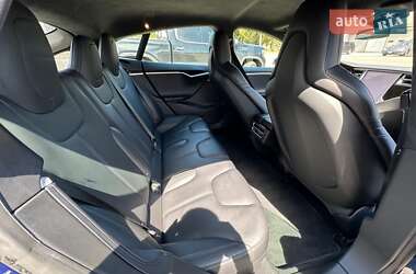 Лифтбек Tesla Model S 2016 в 
