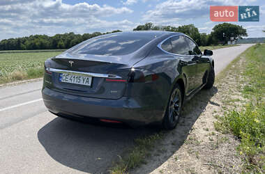 Ліфтбек Tesla Model S 2018 в 