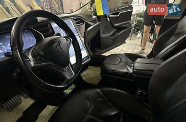 Лифтбек Tesla Model S 2013 в 