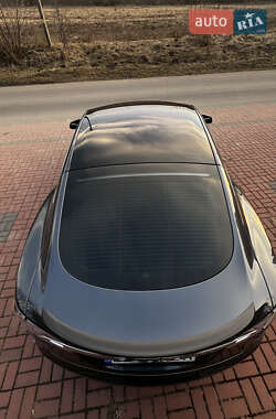 Лифтбек Tesla Model S 2020 в 