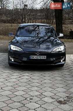 Лифтбек Tesla Model S 2020 в 