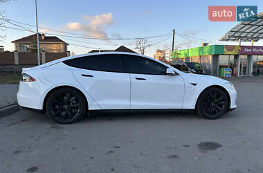 Лифтбек Tesla Model S 2014 в 