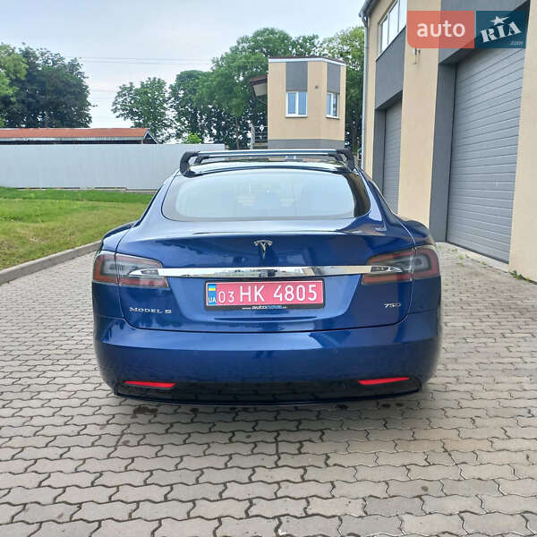 Лифтбек Tesla Model S 2016 в Радехове