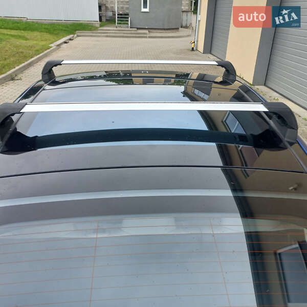 Лифтбек Tesla Model S 2016 в Радехове