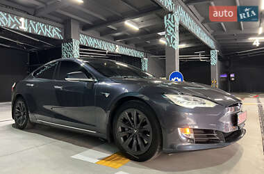 Лифтбек Tesla Model S 2018 в 